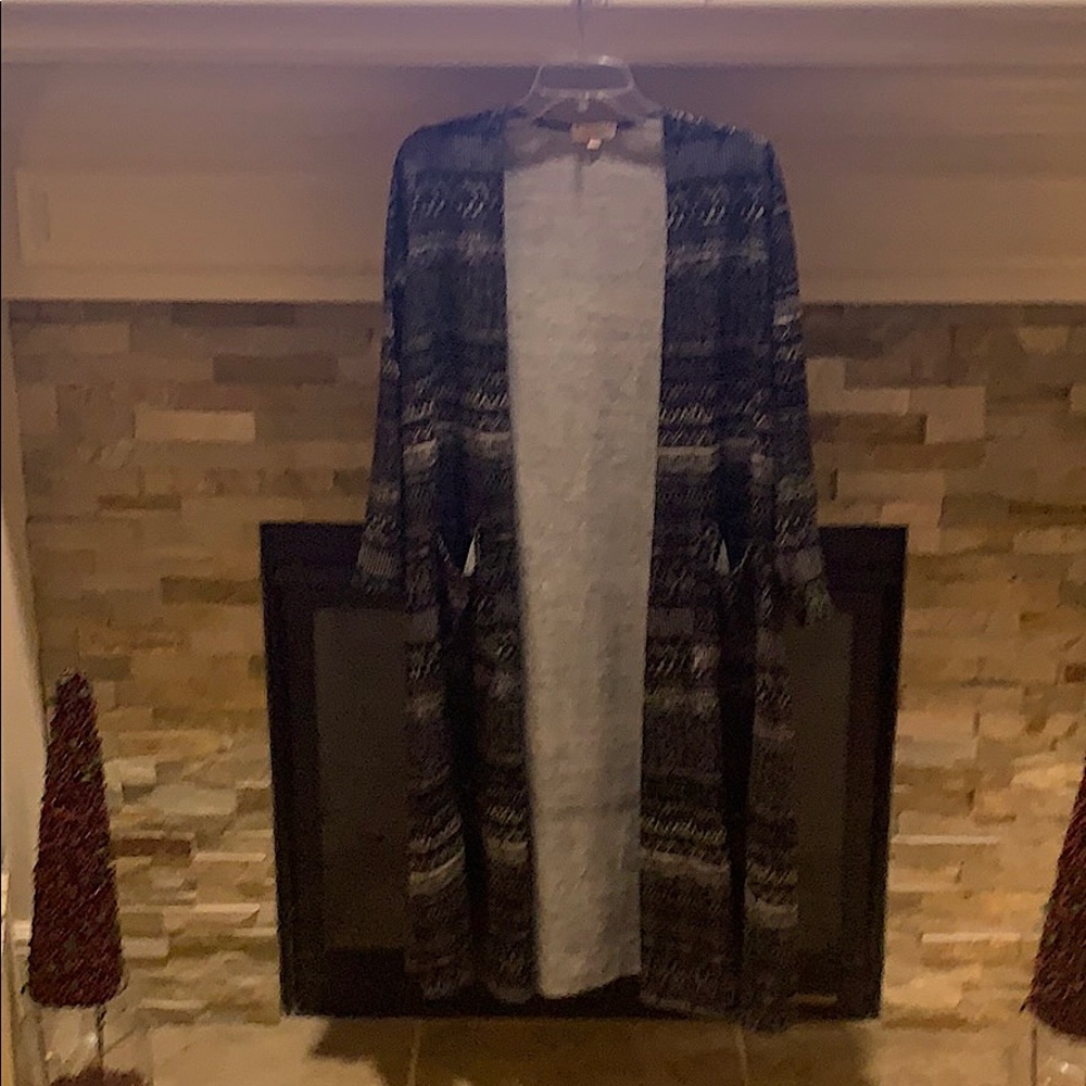 Black and white Aztec LulaRoe Sarah Cardigan